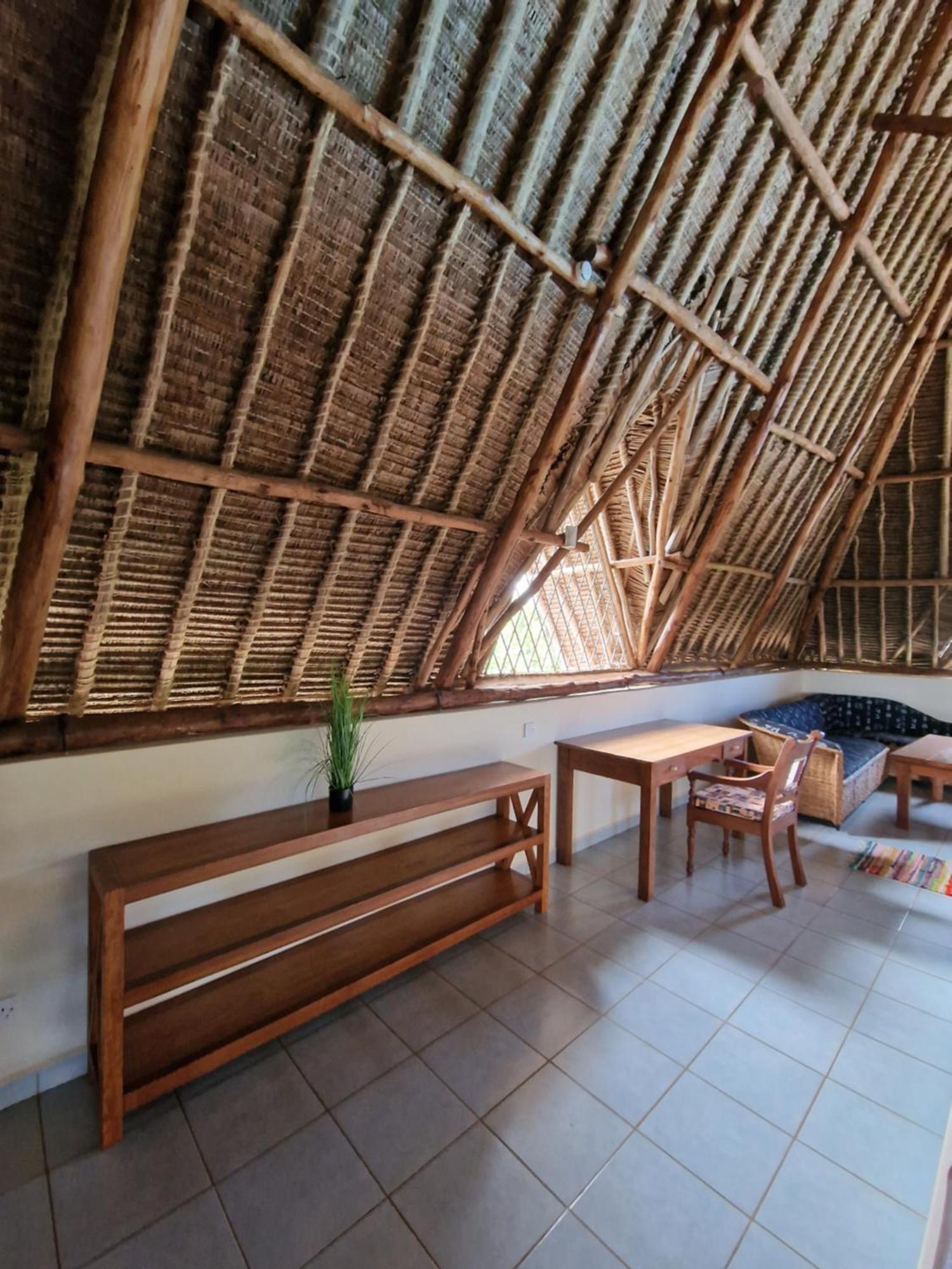 Paradiesische Villa Maisha Mazuri Mit Pool. Terrasse Und Personal Diani Beach Buitenkant foto
