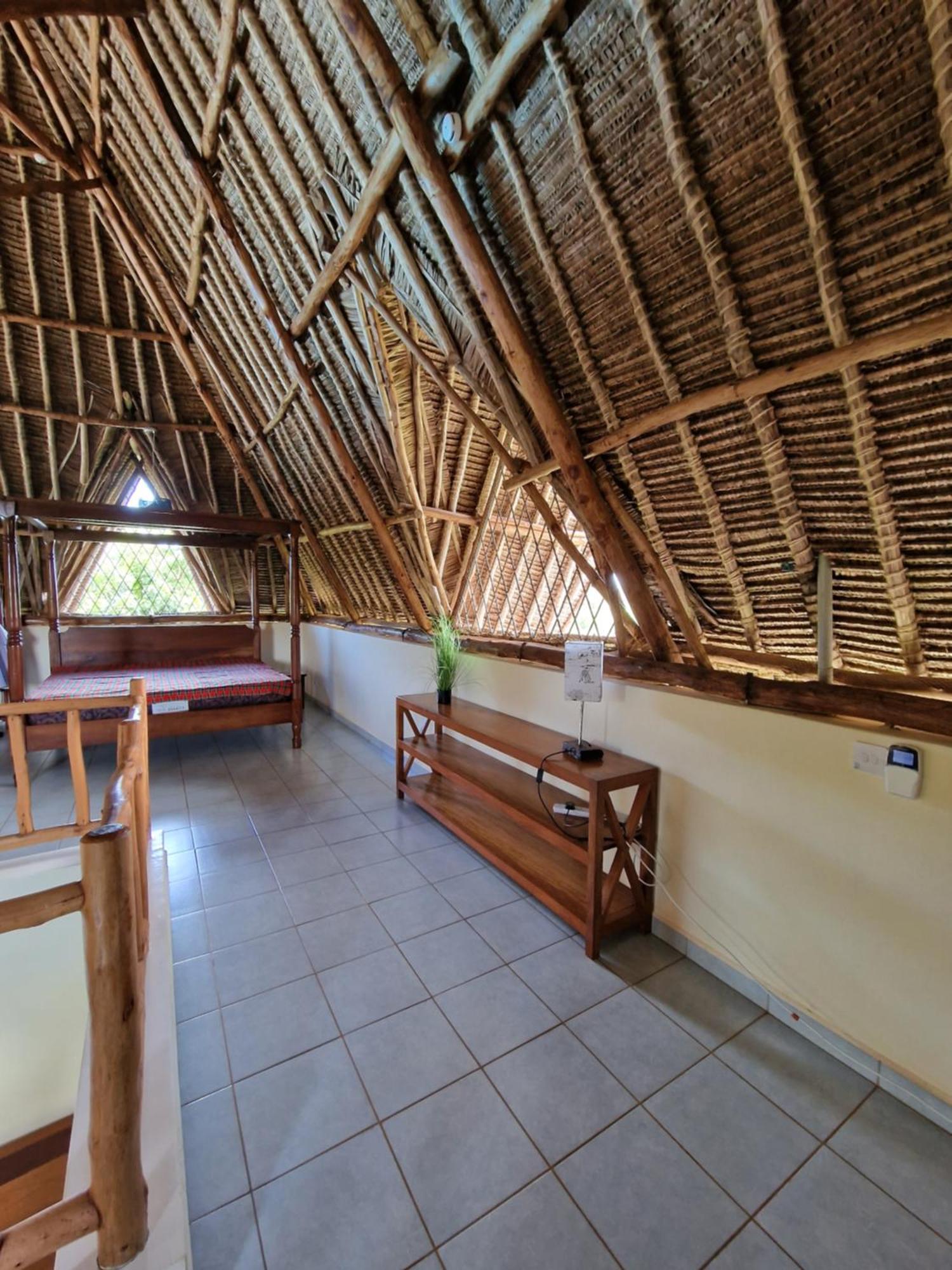 Paradiesische Villa Maisha Mazuri Mit Pool. Terrasse Und Personal Diani Beach Buitenkant foto